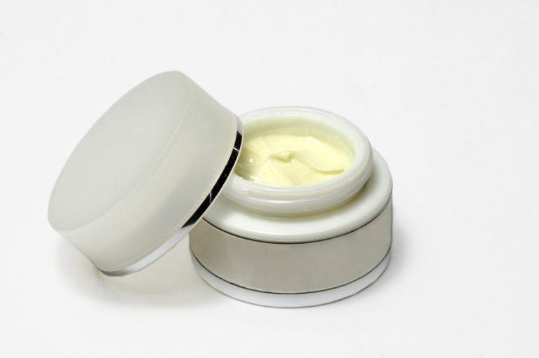 Vitamin E skin cream
